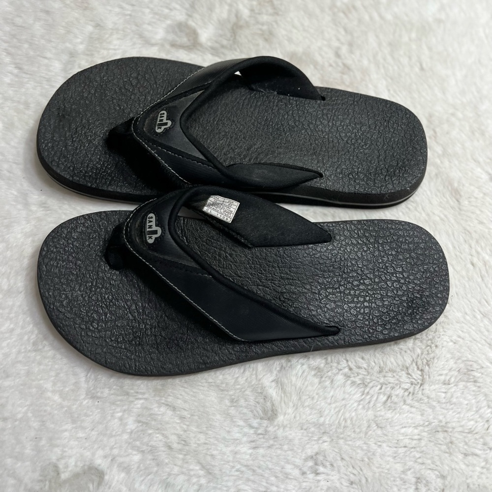 Sanuk mens black flip flops size 10